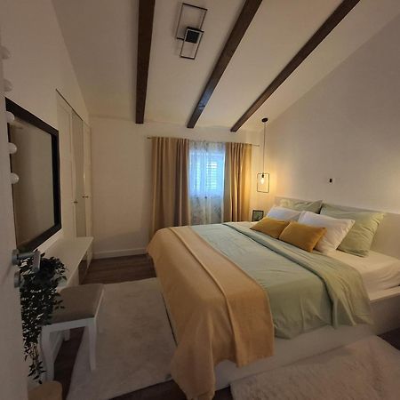Apartman Pojine Gabonjin Ngoại thất bức ảnh