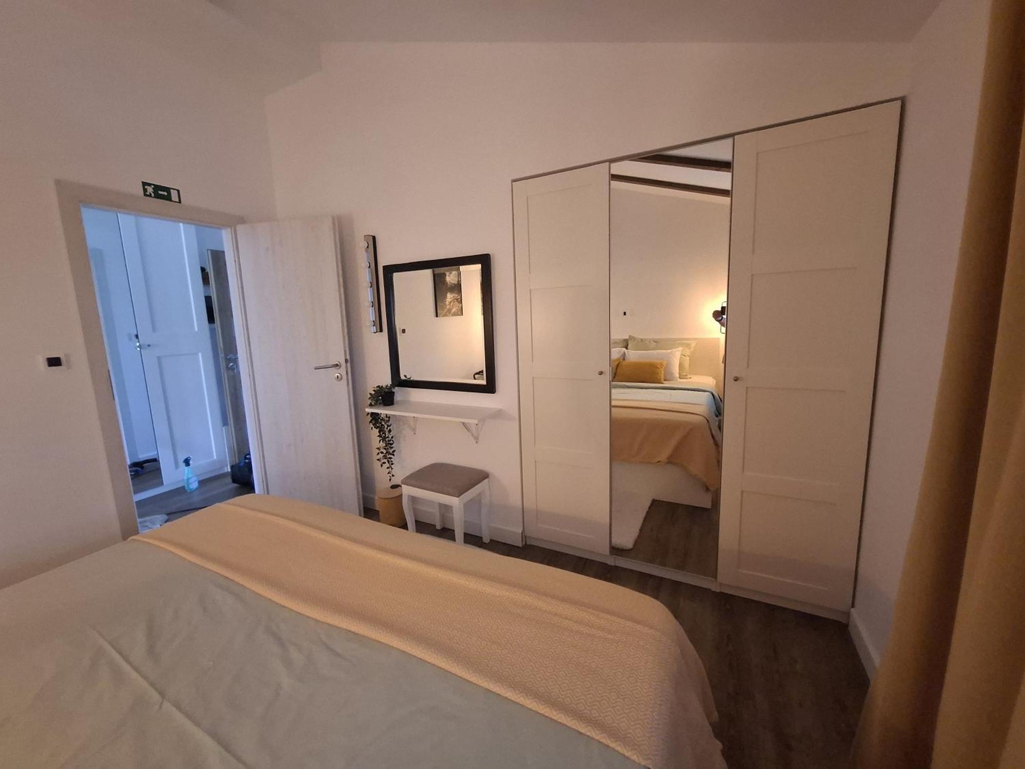 Apartman Pojine Gabonjin Ngoại thất bức ảnh